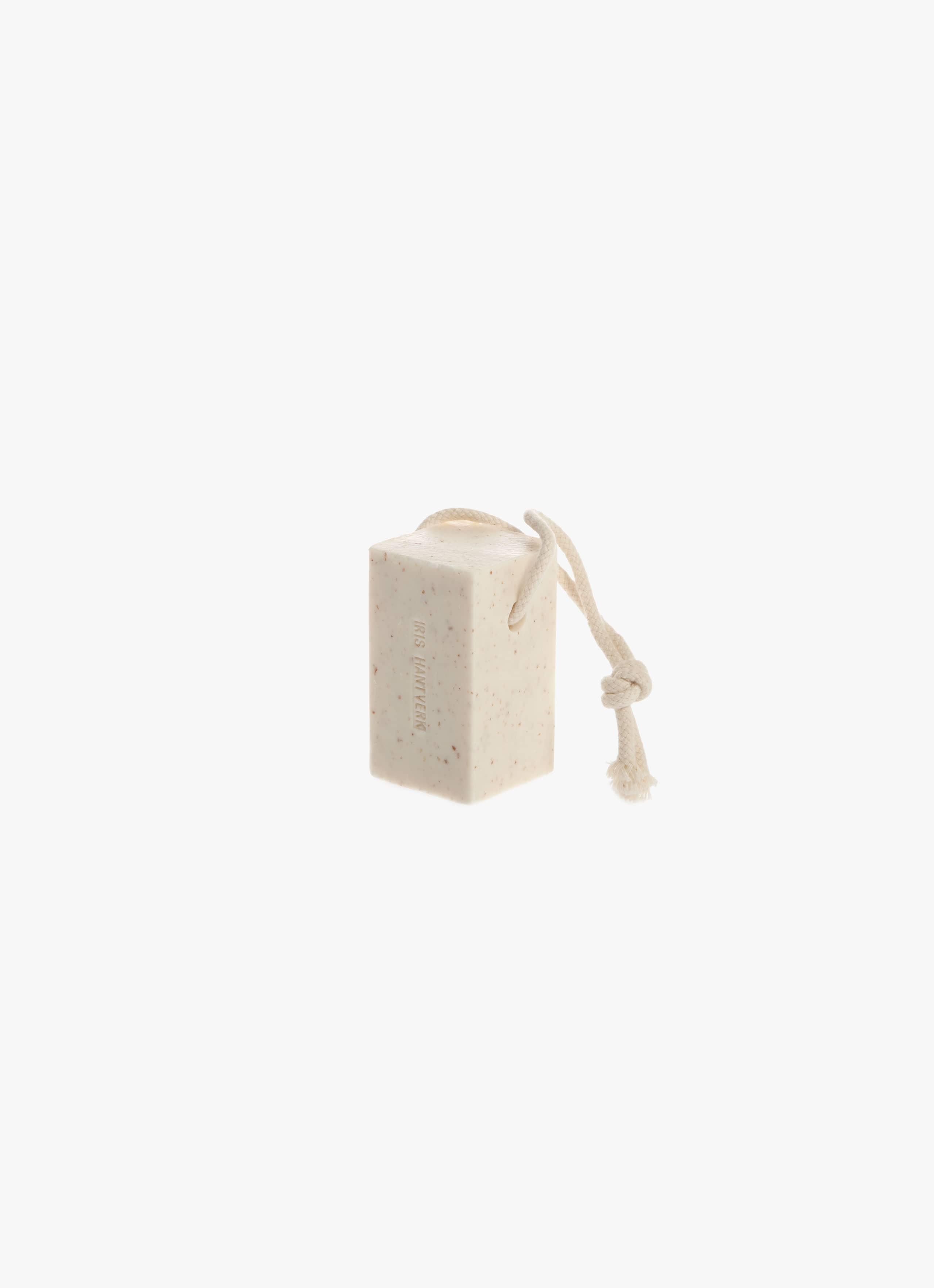 Iris Hantverk - Soap on a roap - Almond