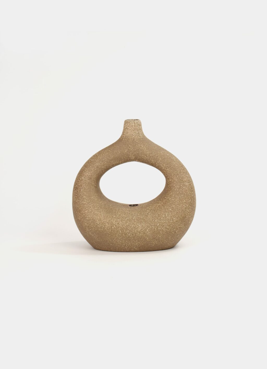 Viv Lee - Handmade stoneware vessel - Limited edition - Holo05 - medium buff