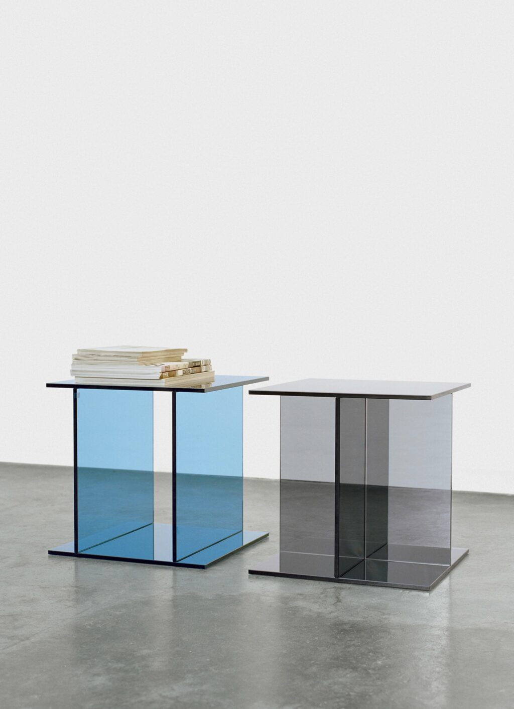 e15 - Philipp Mainzer - Drei - Glass side table