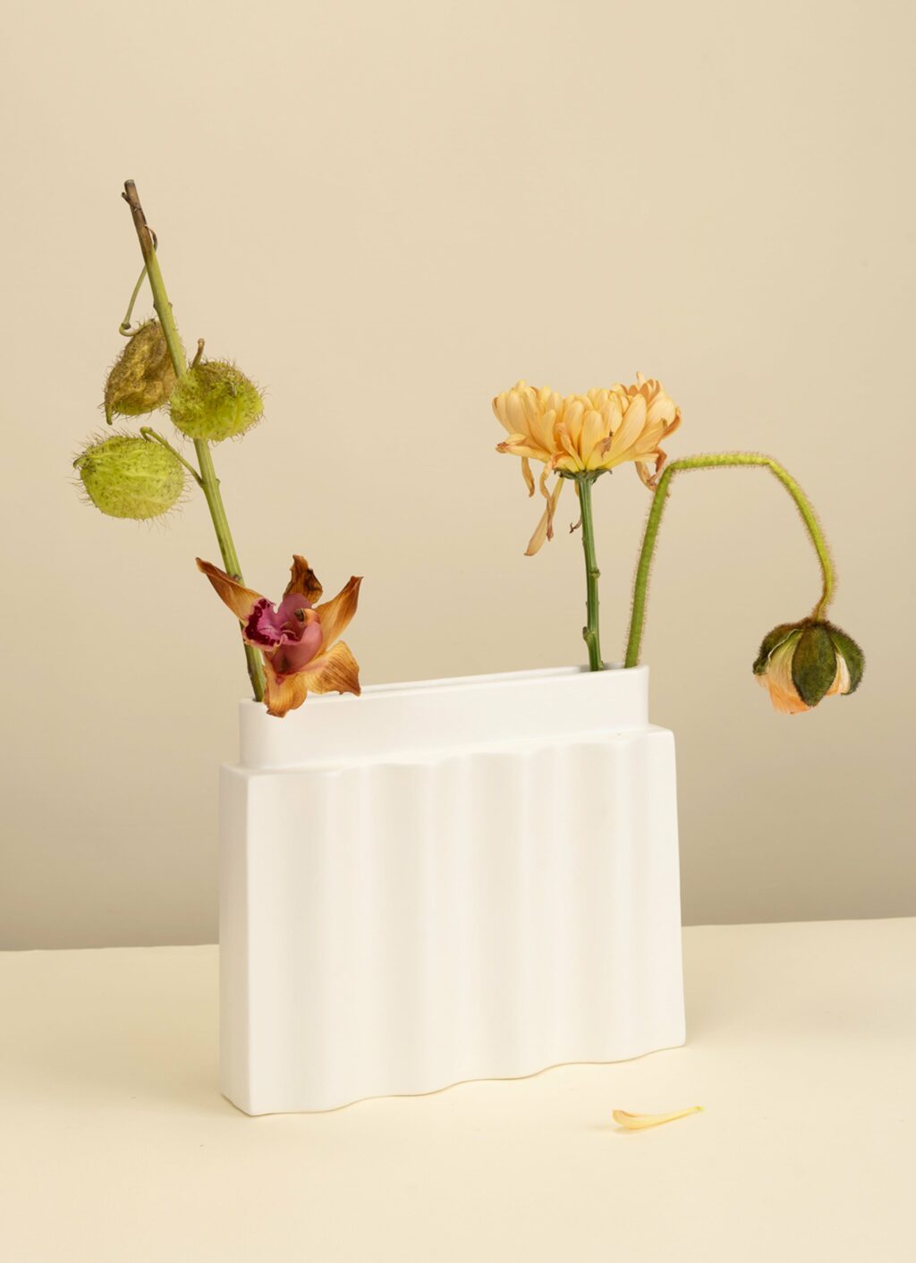 Los Objetos Decorativos - Waves Vase - White
