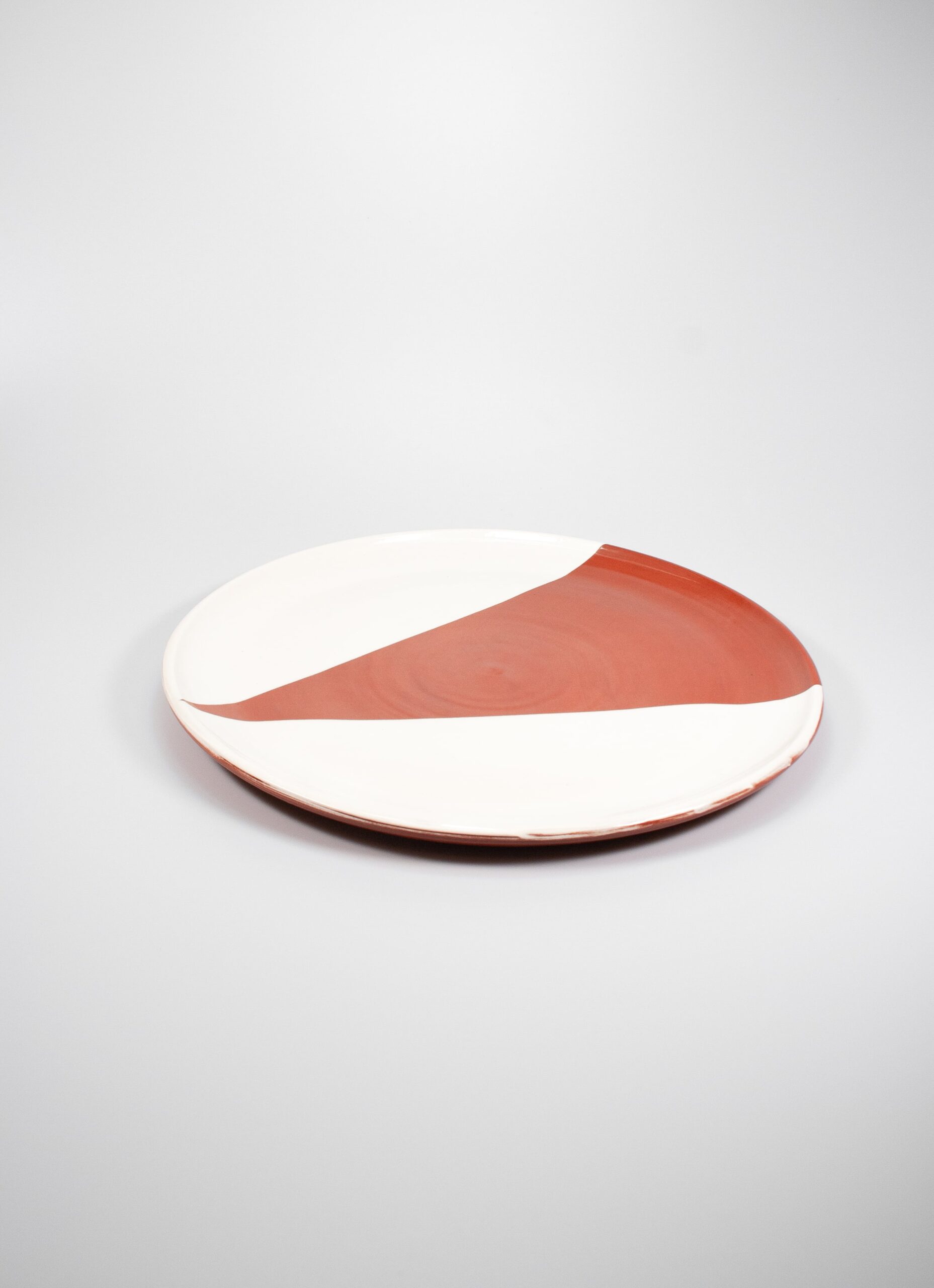 Casa Cubista - Geometric Large Plate - Triangle - Terracota and White