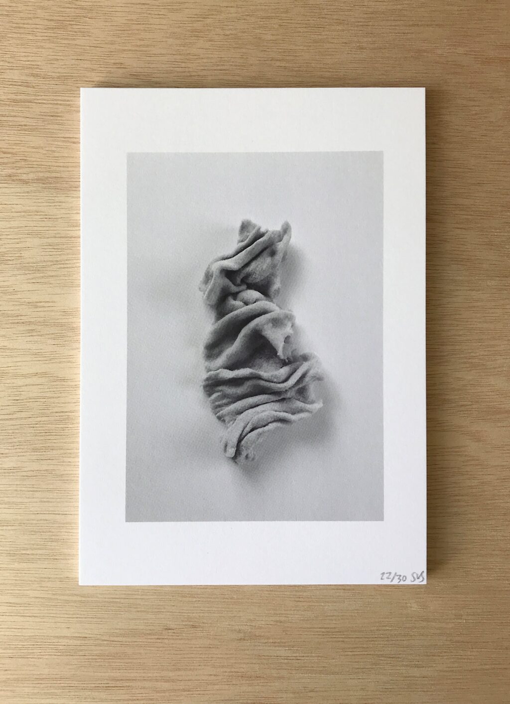 Bonni Bonne - Shalony van Stralendorff - Limited Edition Art print - 178x126mm - Laundry Fluff