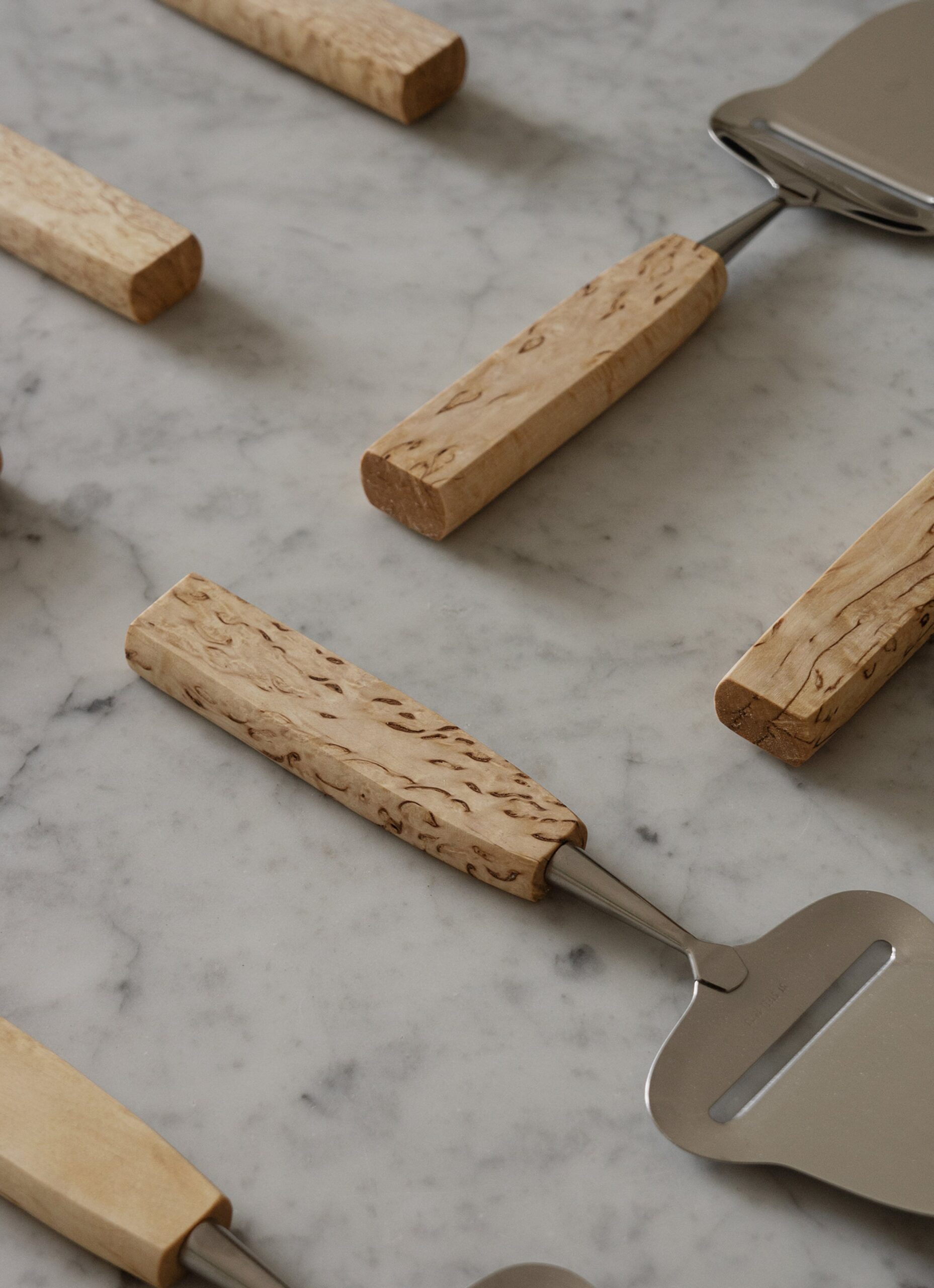 Bonni Bonne - Cheese Slicer - Curly Birch Wood and Stainless Steel