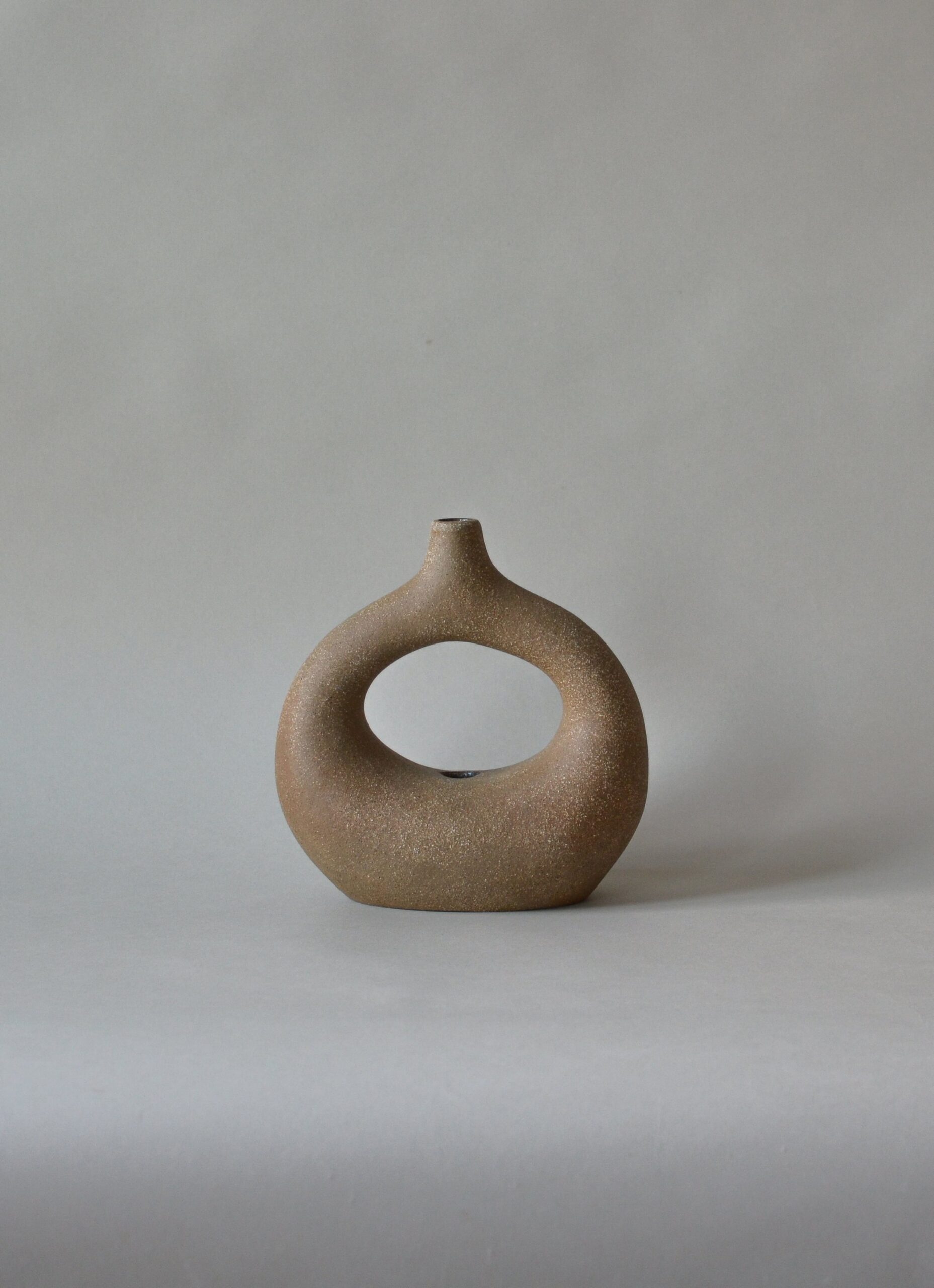 Viv Lee - Handmade stoneware single loop vessel - Limited Edition Holo 5 - Medium Buff
