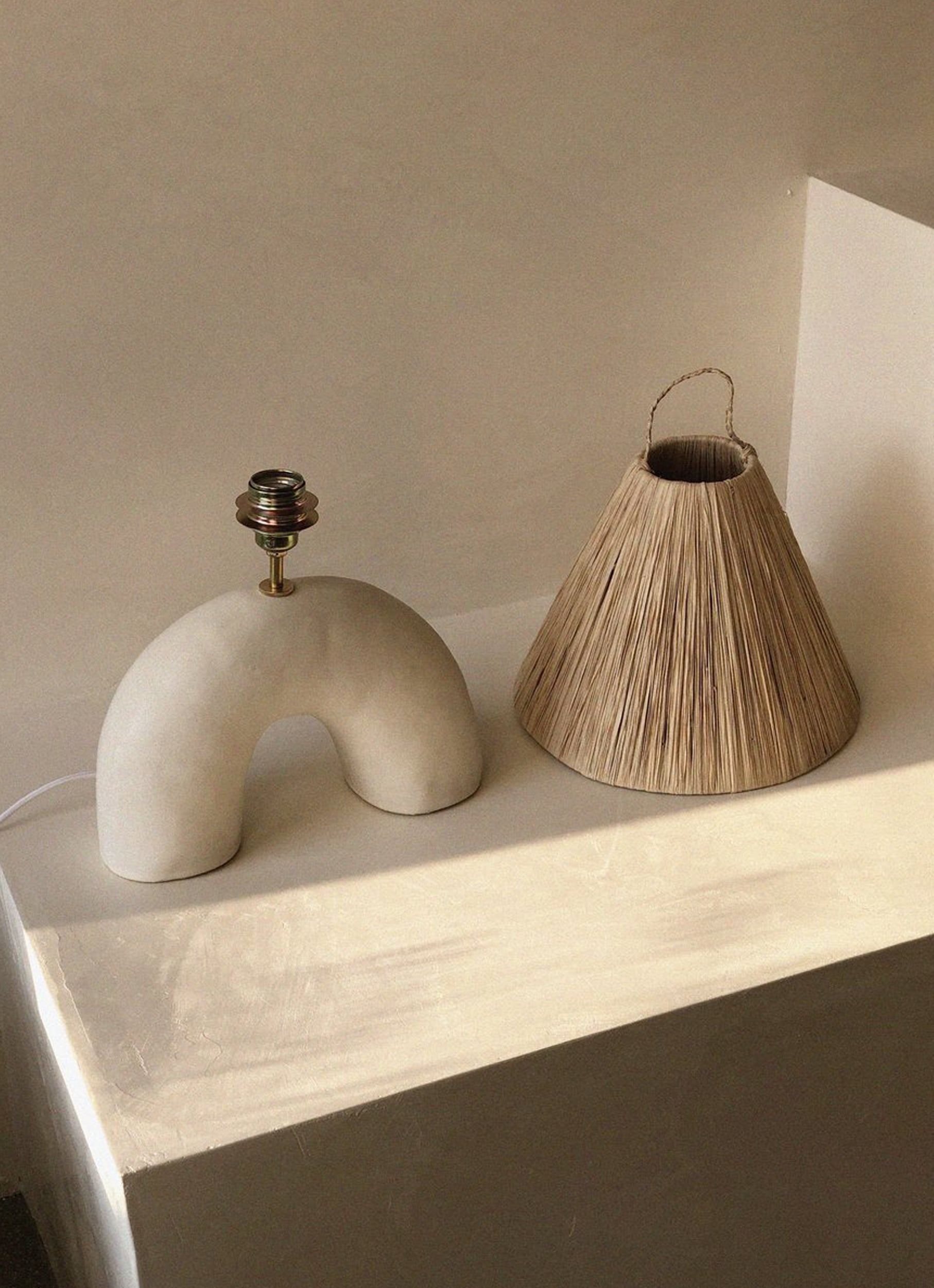Marta Bonilla - Handmade Stoneware - Volta Lamp - white