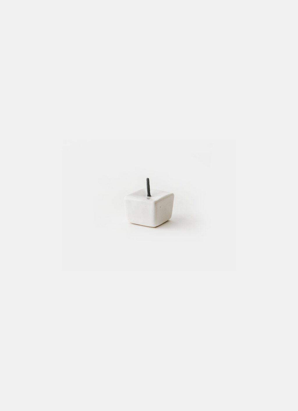 Daiyo - Japanese Candle Stand - Rippoh - White