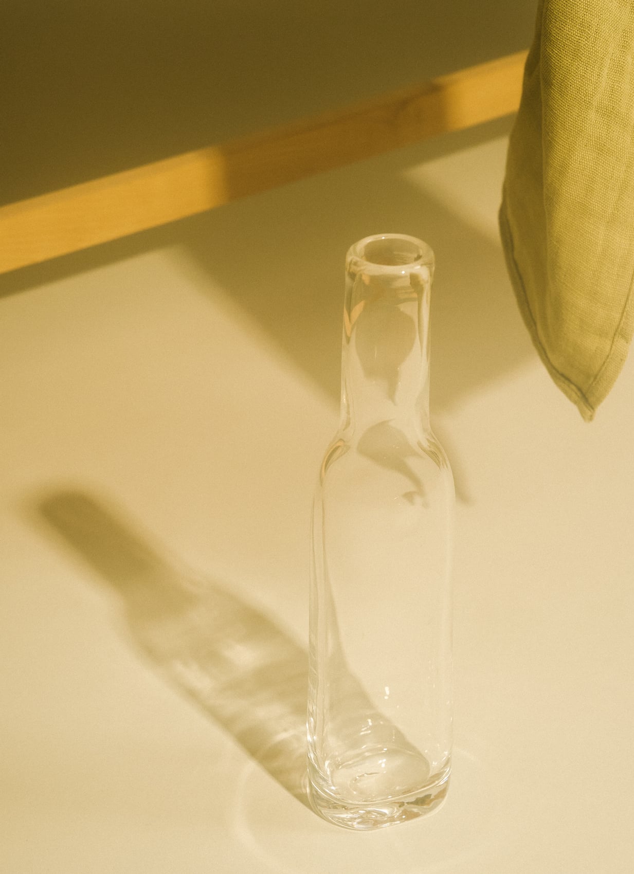 Frama - Glassware - Studio 0405 - Bottle - Clear - Narrow