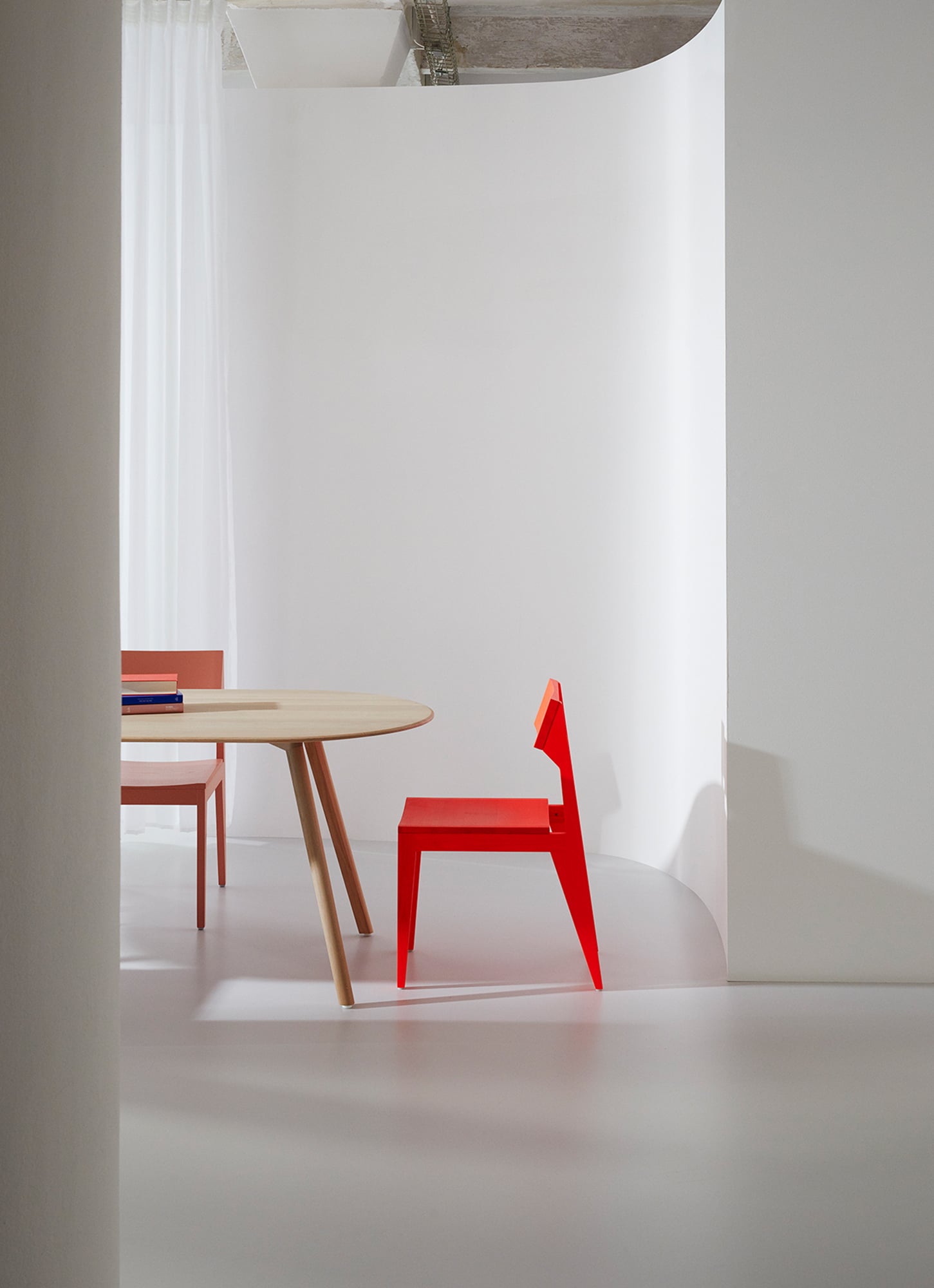 Objekte unserer Tage - OUT - Schulz - Chair - Solid ash - lacquered in various colours