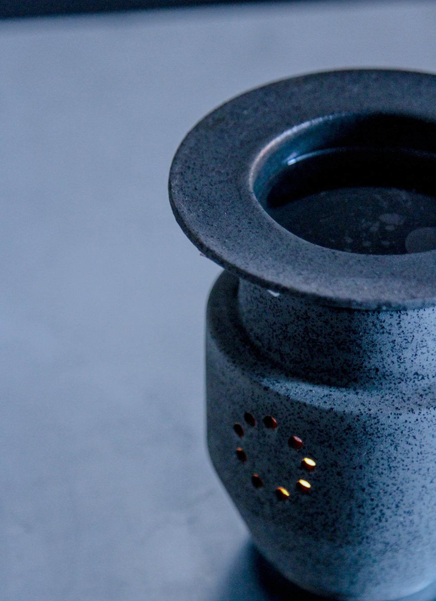 Aoiro Studio - Moon Essence Burner - Ceramic Object in a Kiribako Box from Kanazawa