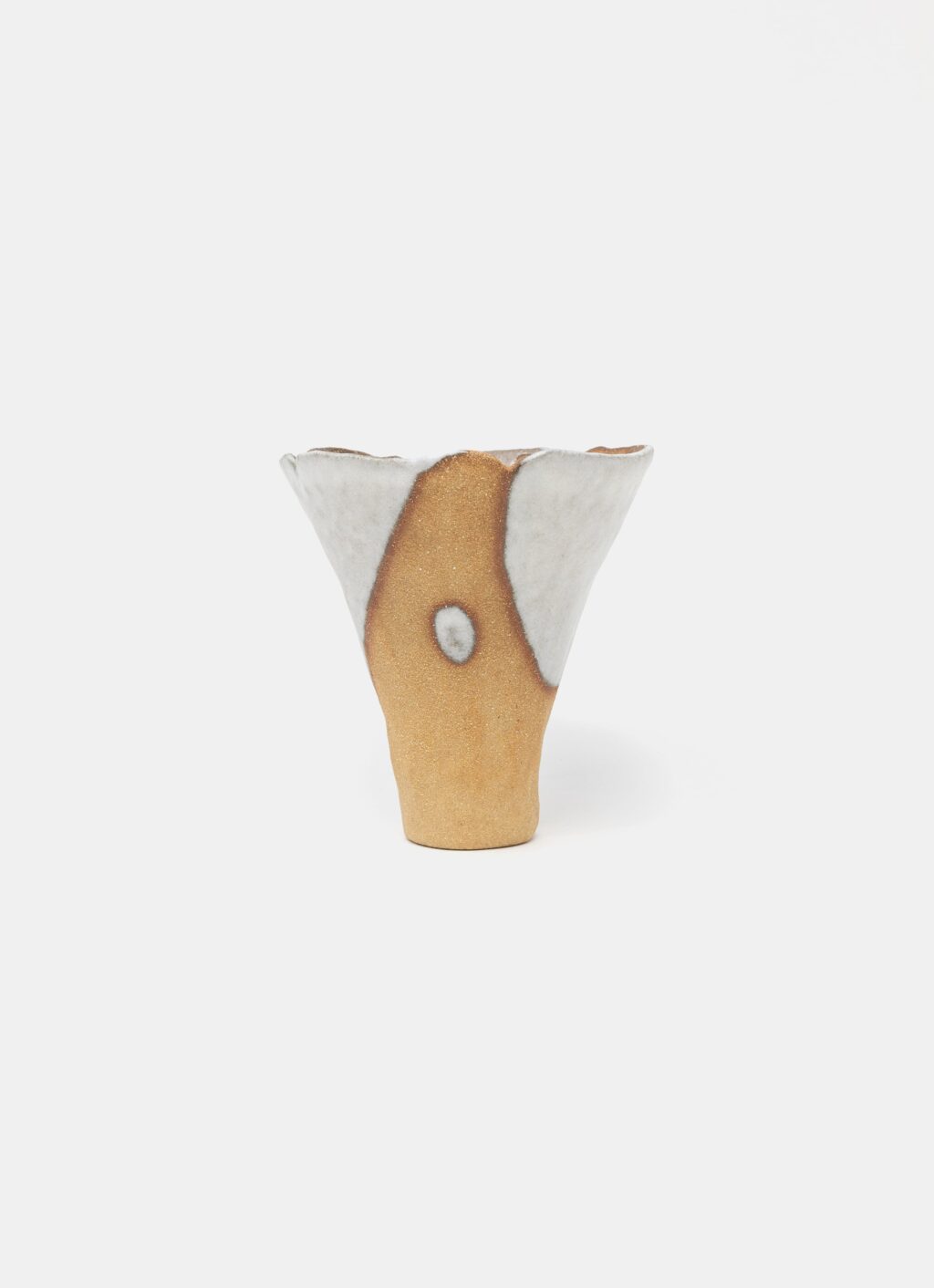 Mano Mani - Ikebana Vase - Light Brown Stoneware and white glaze - 4