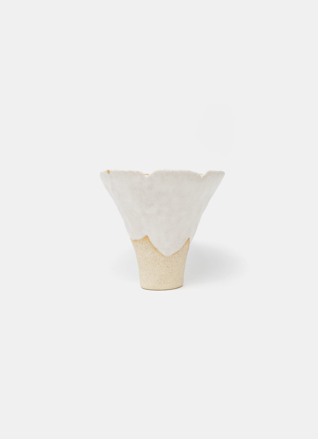 Mano Mani - Ikebana Vase - Light Stoneware and white glaze - 2