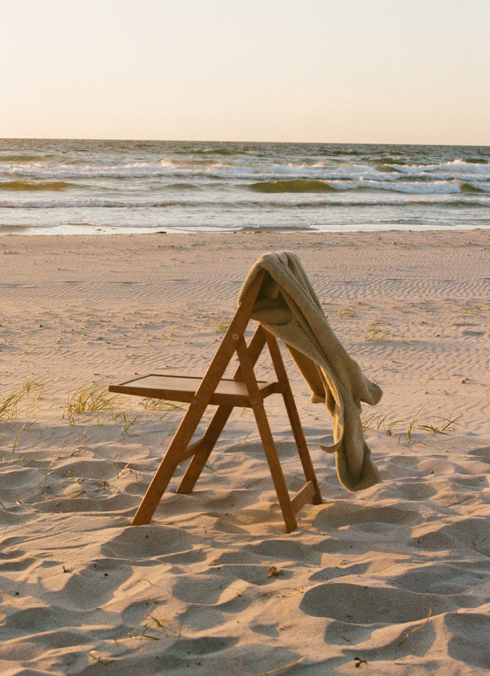 volta_frama_folding-flat-chait_towel_beach_summer_spring_vacation_outdoor_sun_holidays