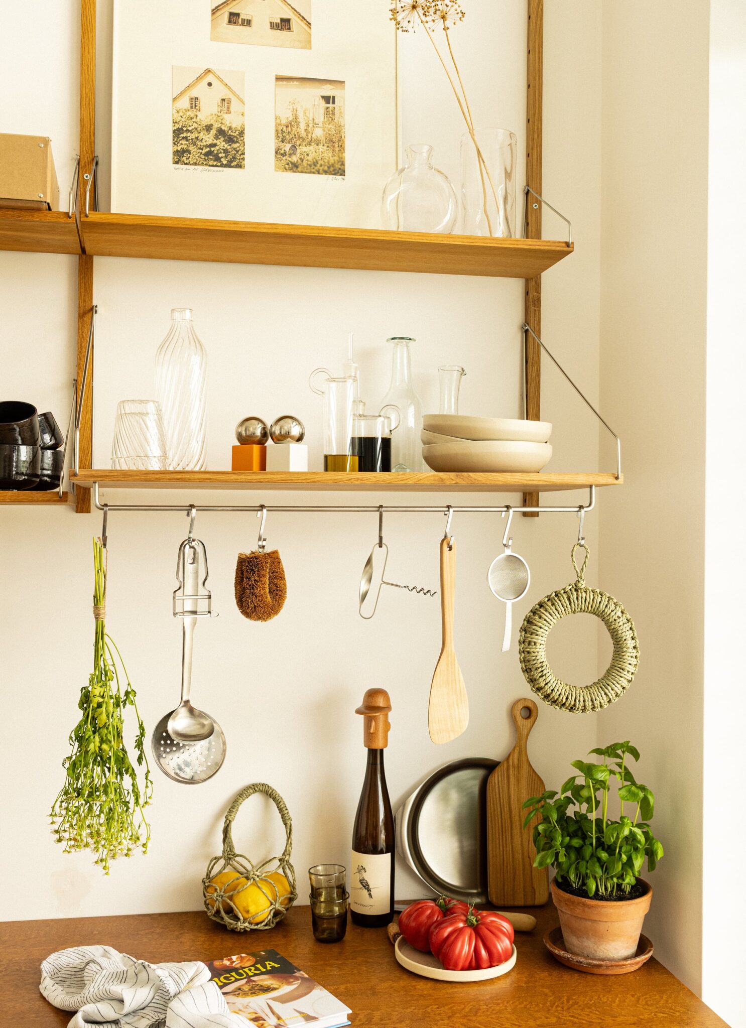 Volta_Kitchen_landing_Summer_2025_Seasonal_Openkitchen_Oliveoil_Thomato_Coffee_SaltandPepper_Apartamento_Frama_Stoneware_Woodboard_Saikai_Salads_Caprese