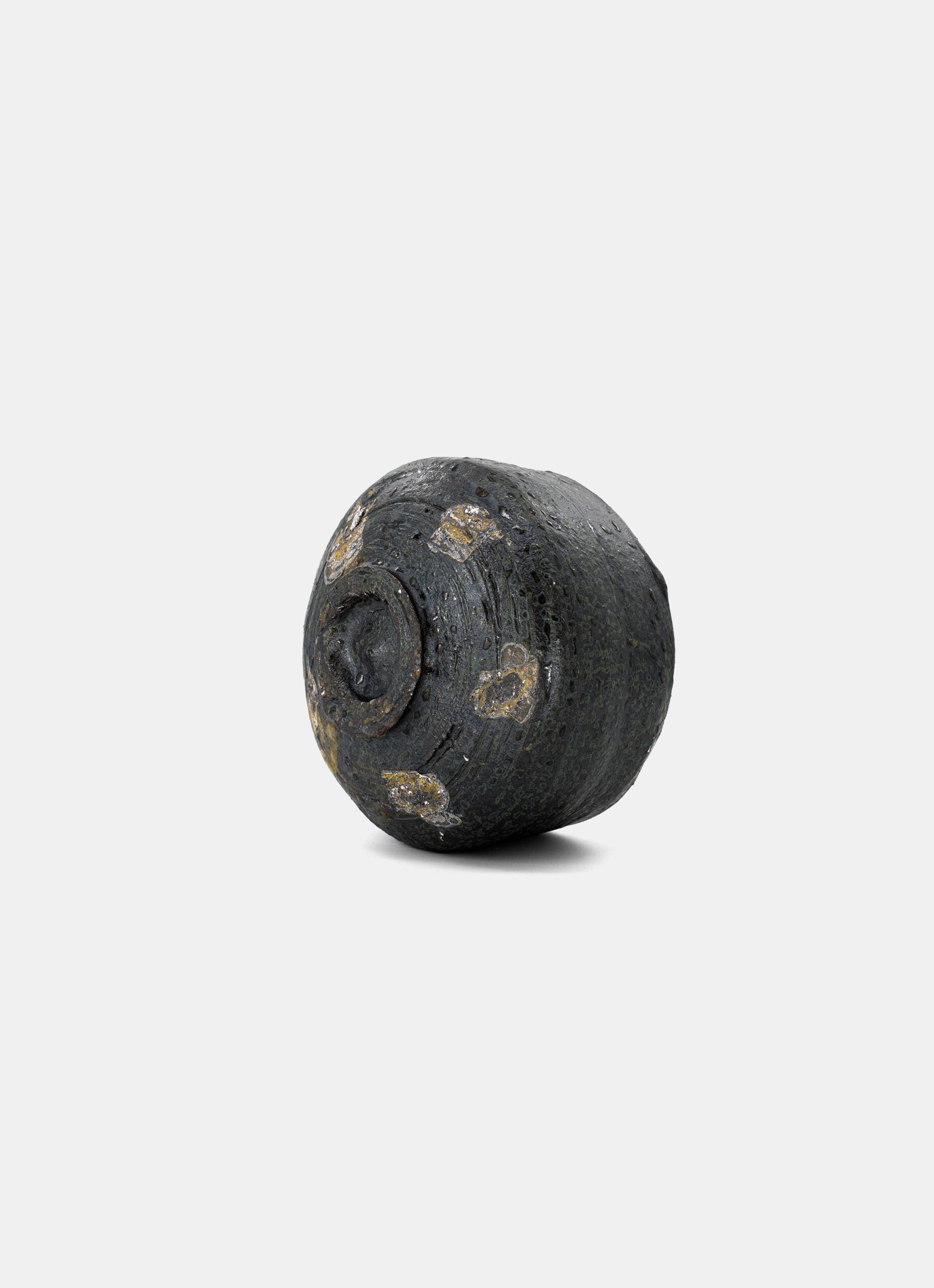 Matthias Kaiser - Dark Seashell Chawan