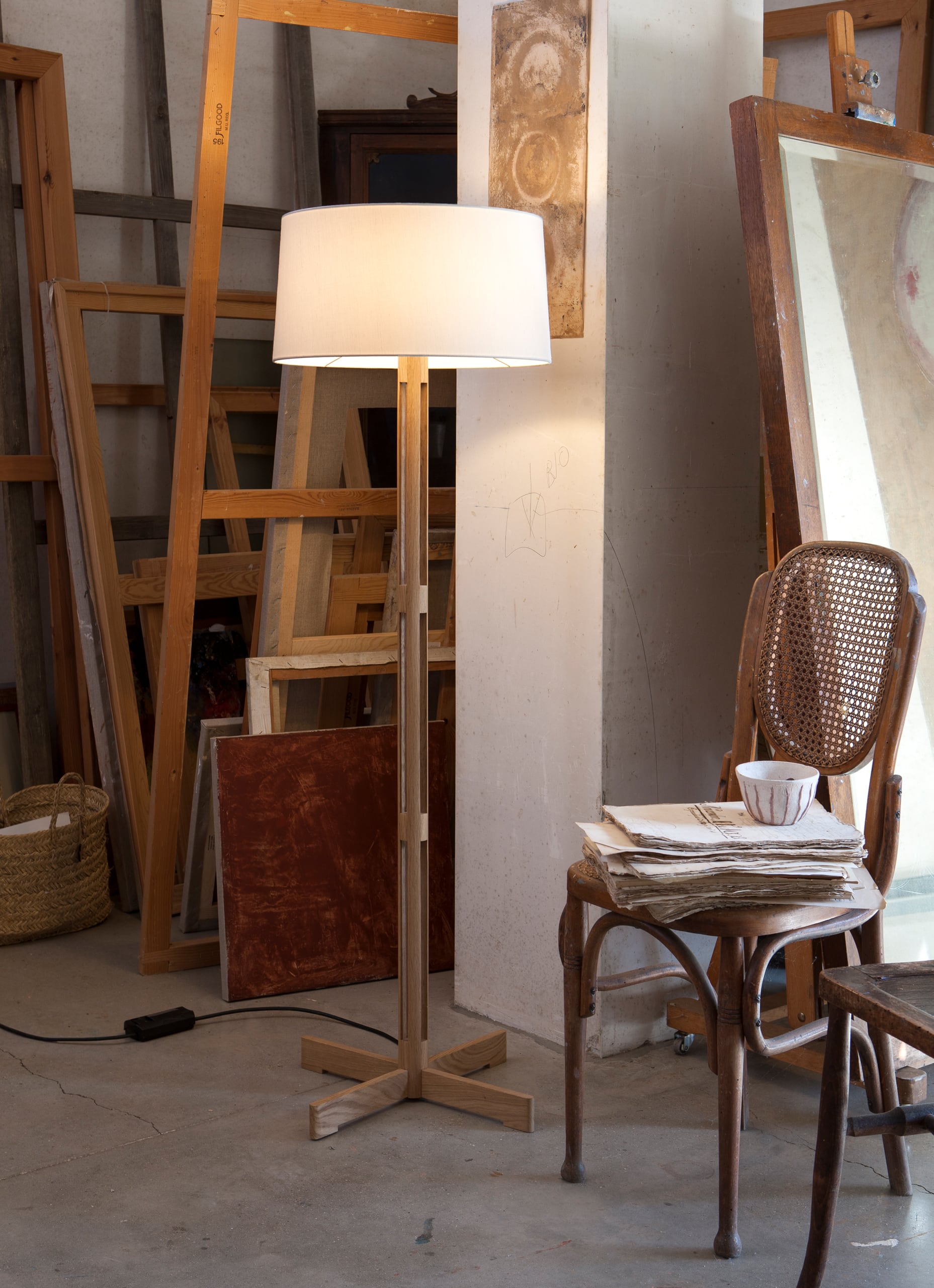 Santa & Cole - FAD - Miguel Milá - 1974 - Floor lamp