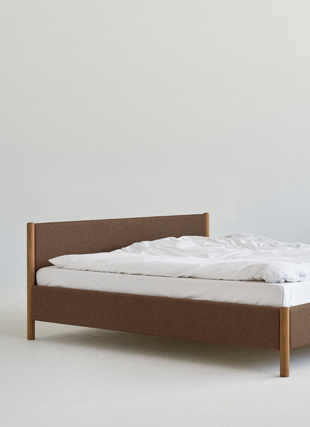 RYE - Veng x Re-Wool Bed Frame