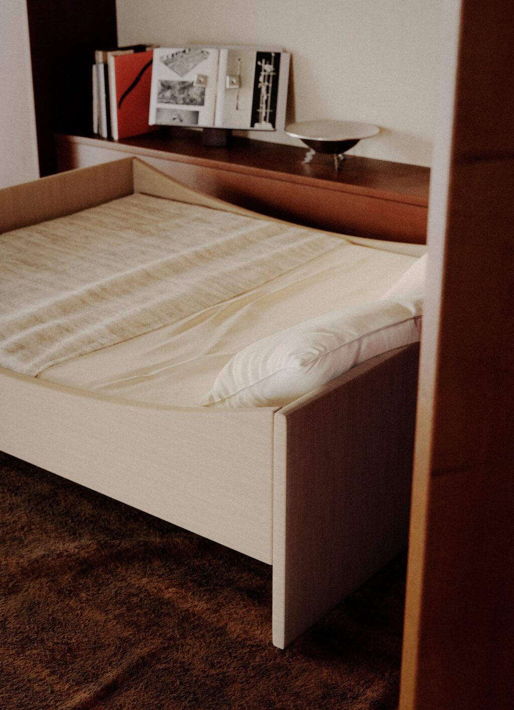 RYE - Curved Bed Frame