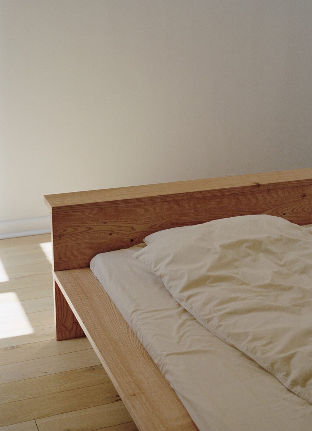 RYE - Hem Bed Frame