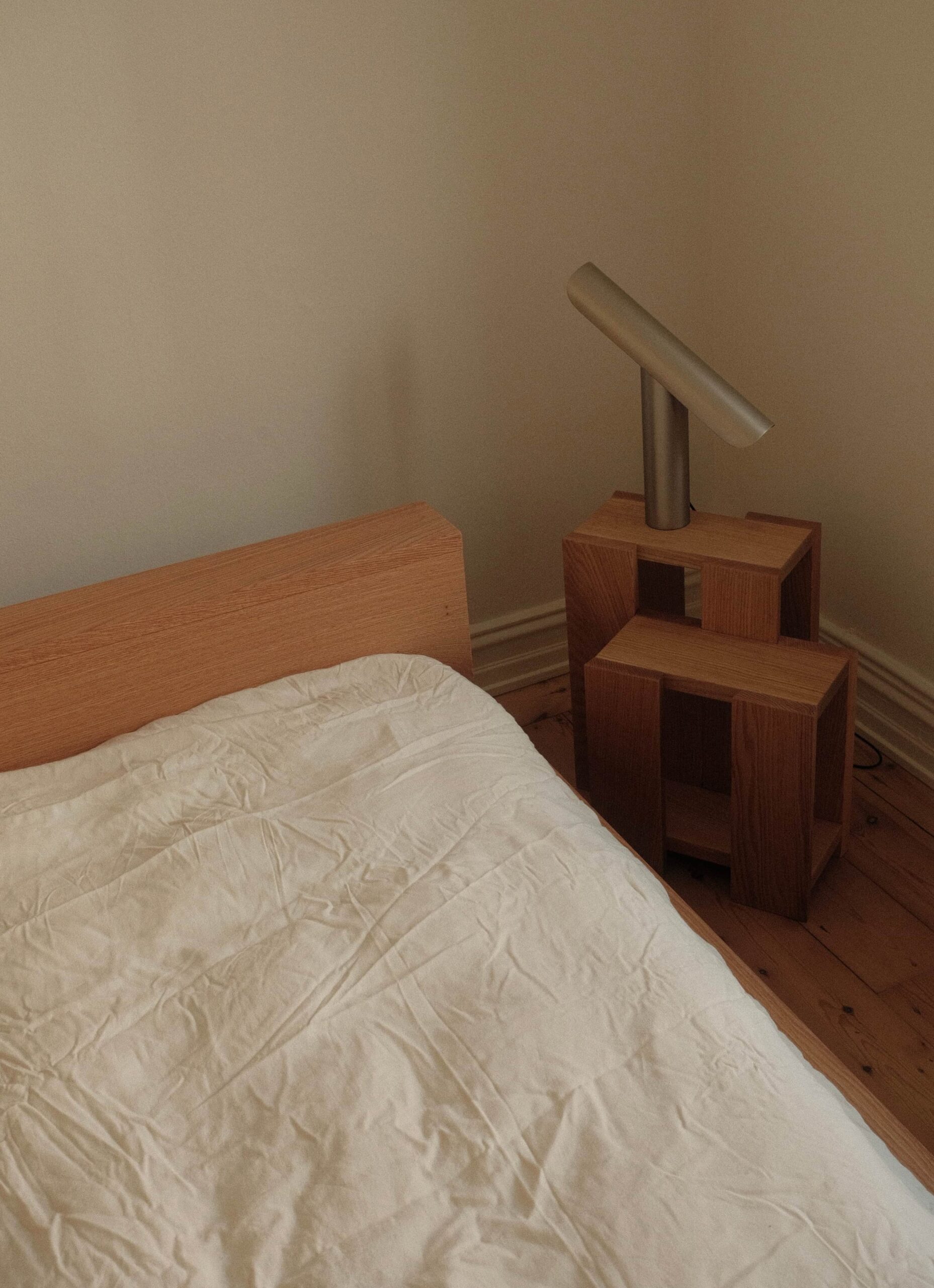 RYE - Etagére Side Table