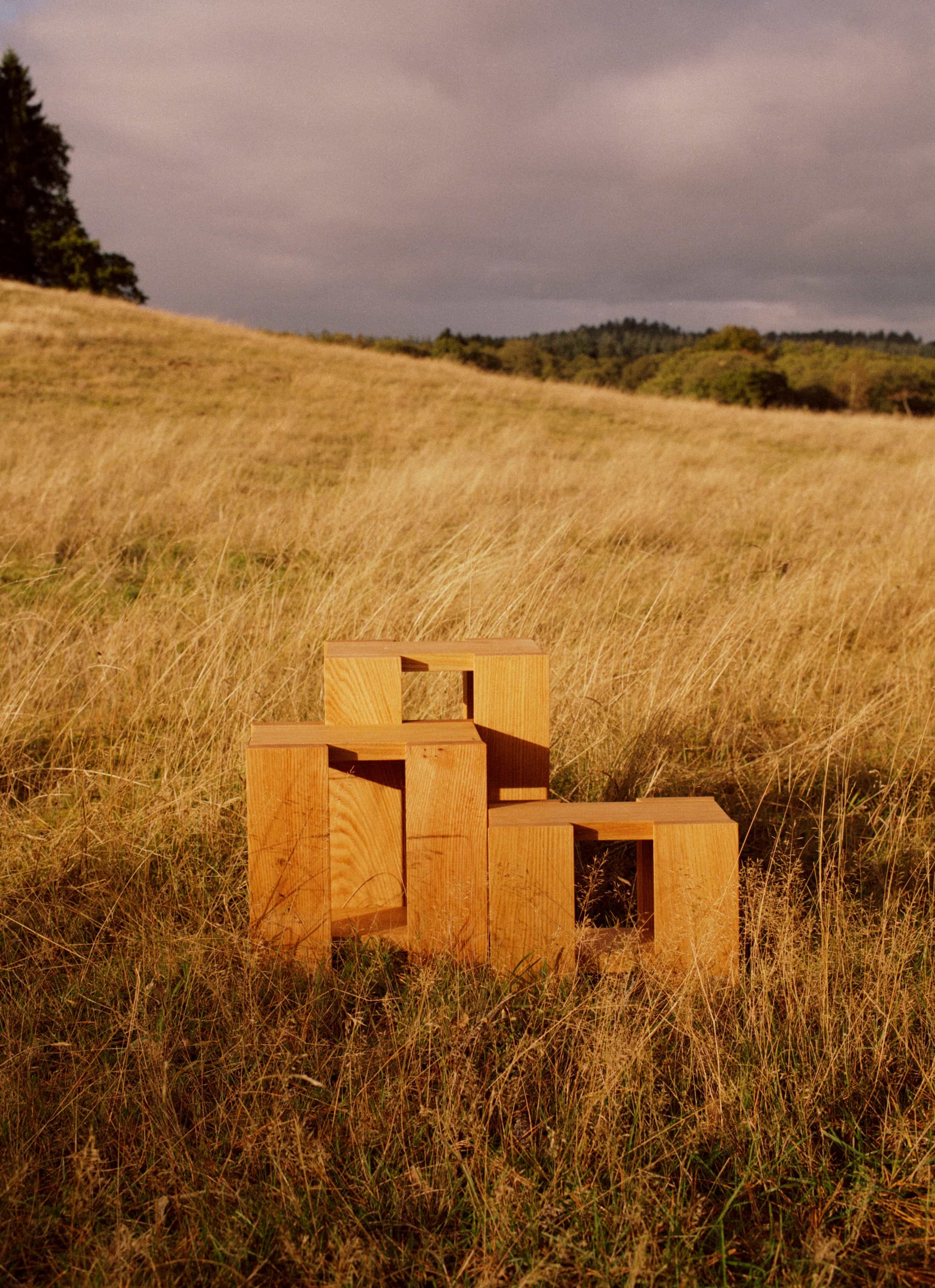 RYE - Etagére Side Table