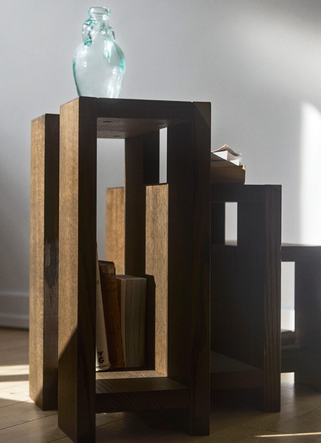 RYE - Etagére Side Table