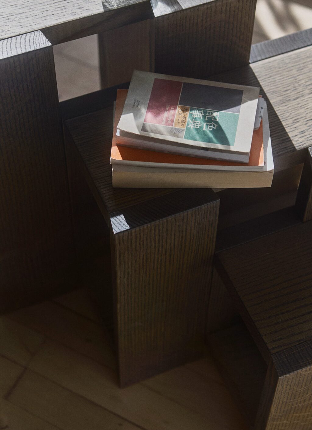 RYE - Etagére Side Table